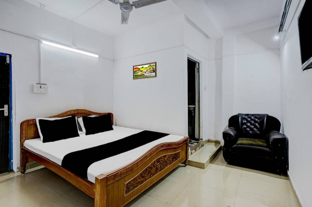 Oxy Hotel Shiv Residency